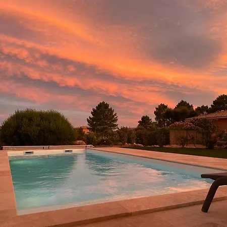 Chez Geraldine Piscine Chauffee, Proche Et Riviere Holiday home *