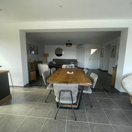 Chez Geraldine Piscine Chauffee, Proche Et Riviere