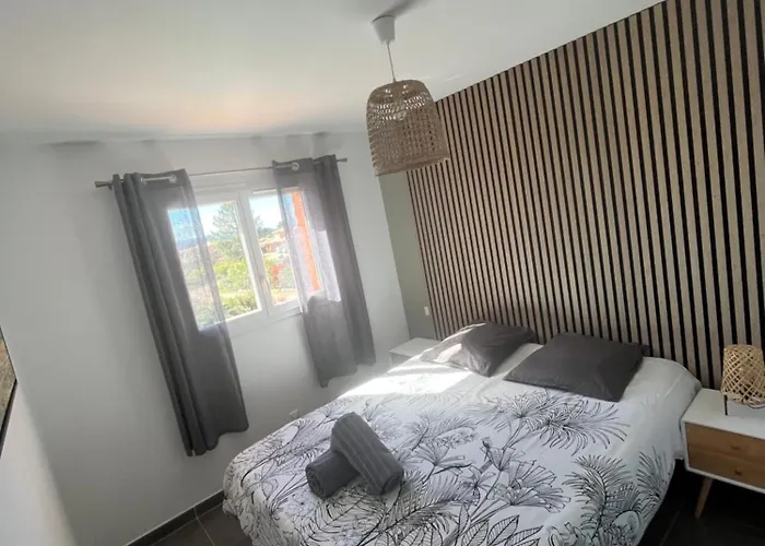 Chez Geraldine Piscine Chauffee, Proche Et Riviere * לצ'י