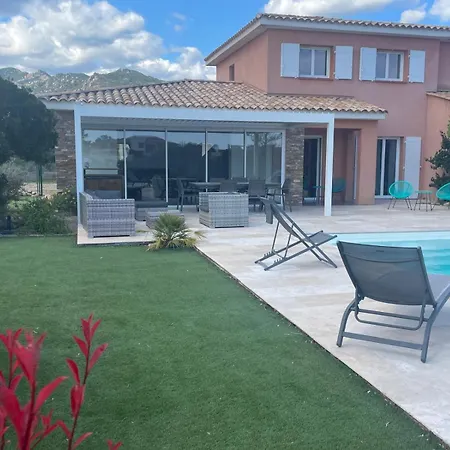 Chez Geraldine Piscine Chauffee, Proche Et Riviere Holiday home
