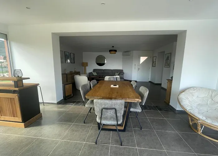 Chez Geraldine Piscine Chauffee, Proche Et Riviere