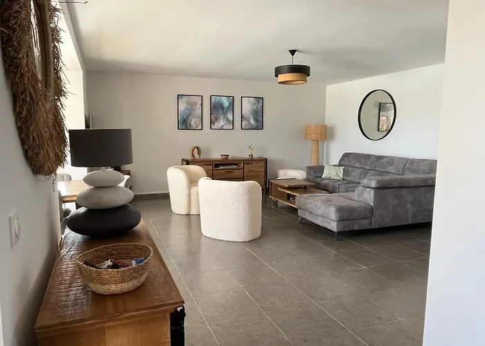 Vakantiehuis Chez Geraldine Piscine Chauffee, Proche Et Riviere *